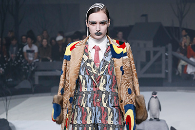 トム ブラウン 2017年秋冬コレクション - 南極の晩餐会に集う淑女たち