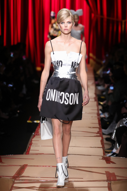 モスキーノ(MOSCHINO) 2017-18年秋冬ウィメンズコレクション シルエット - 写真49