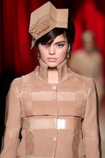 モスキーノ 2017年秋冬コレクション - 楽しんじゃえば何だってファッションに｜写真2