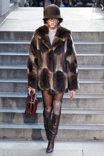 マーク ジェイコブス 17年フォール ウィメンズコレクション - “カジュアル”という概念の新境地｜写真7