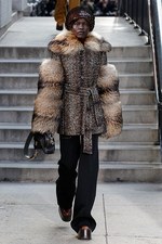 マーク ジェイコブス 17年フォール ウィメンズコレクション - “カジュアル”という概念の新境地｜写真19