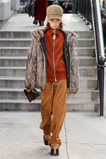 マーク ジェイコブス 17年フォール ウィメンズコレクション - “カジュアル”という概念の新境地｜写真31