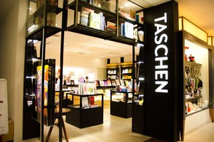 タッシェン日本初のコンセプトストア「TASCHEN Store in BALS TOKYO GINZA」レポート｜写真1