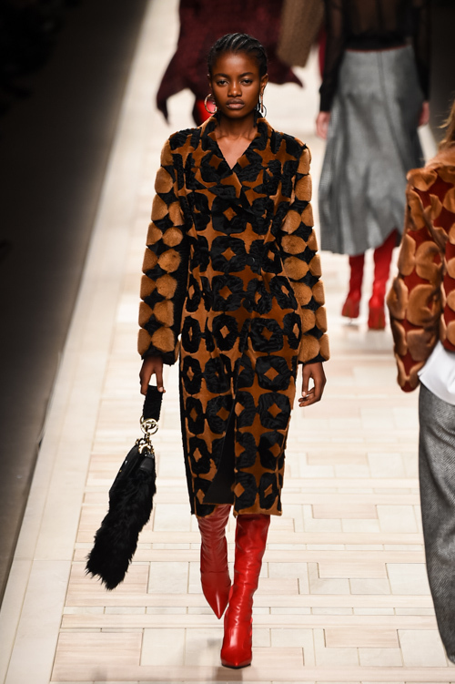 フェンディ(FENDI) 2017-18年秋冬ウィメンズコレクション  - 写真12