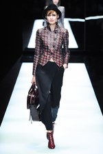 ジョルジオ アルマーニ 2017年秋冬コレクション - ジュエルカラーはテキスタイル上で輝きを増す｜写真6