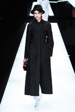 ジョルジオ アルマーニ 2017年秋冬コレクション - ジュエルカラーはテキスタイル上で輝きを増す｜写真12