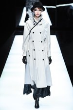 ジョルジオ アルマーニ 2017年秋冬コレクション - ジュエルカラーはテキスタイル上で輝きを増す｜写真13