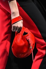 ジョルジオ アルマーニ 2017年秋冬コレクション - ジュエルカラーはテキスタイル上で輝きを増す｜写真28