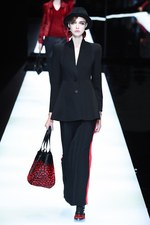 ジョルジオ アルマーニ 2017年秋冬コレクション - ジュエルカラーはテキスタイル上で輝きを増す｜写真31