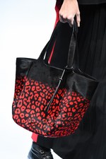 ジョルジオ アルマーニ 2017年秋冬コレクション - ジュエルカラーはテキスタイル上で輝きを増す｜写真32