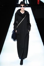 ジョルジオ アルマーニ 2017年秋冬コレクション - ジュエルカラーはテキスタイル上で輝きを増す｜写真39