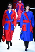 ジョルジオ アルマーニ 2017年秋冬コレクション - ジュエルカラーはテキスタイル上で輝きを増す｜写真56