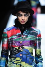 ジョルジオ アルマーニ 2017年秋冬コレクション - ジュエルカラーはテキスタイル上で輝きを増す｜写真71