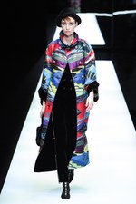 ジョルジオ アルマーニ 2017年秋冬コレクション - ジュエルカラーはテキスタイル上で輝きを増す｜写真73