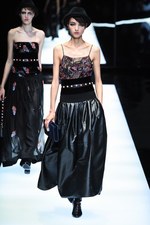 ジョルジオ アルマーニ 2017年秋冬コレクション - ジュエルカラーはテキスタイル上で輝きを増す｜写真93