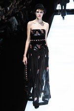 ジョルジオ アルマーニ 2017年秋冬コレクション - ジュエルカラーはテキスタイル上で輝きを増す｜写真94