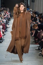 マックスマーラ 2017年秋冬コレクション - 北欧の刺激は真実への探求心をくすぐる｜写真5