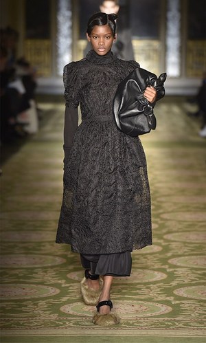 シモーネ ロシャ(SIMONE ROCHA) 2017-18年秋冬ウィメンズコレクション  - 写真10