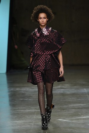 ハウス オブ ホランド(House of Holland) 2017-18年秋冬ウィメンズコレクション  - 写真31