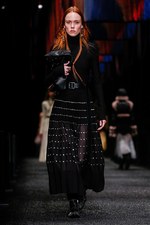 アレキサンダー・マックイーン 2017年秋冬コレクション - ウィッシュ・ツリーに祈りを込めて｜写真28