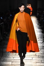ボッテガ・ヴェネタ 2017-18年秋冬コレクション - 上質な装いの上ではエレガントな遊びを｜写真4