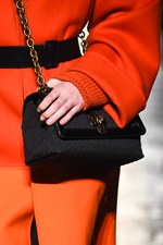 ボッテガ・ヴェネタ 2017-18年秋冬コレクション - 上質な装いの上ではエレガントな遊びを｜写真7