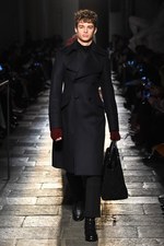 ボッテガ・ヴェネタ 2017-18年秋冬コレクション - 上質な装いの上ではエレガントな遊びを｜写真20