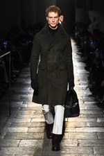 ボッテガ・ヴェネタ 2017-18年秋冬コレクション - 上質な装いの上ではエレガントな遊びを｜写真26