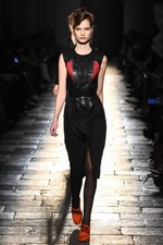 ボッテガ・ヴェネタ 2017-18年秋冬コレクション - 上質な装いの上ではエレガントな遊びを｜写真34