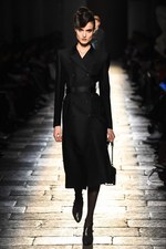 ボッテガ・ヴェネタ 2017-18年秋冬コレクション - 上質な装いの上ではエレガントな遊びを｜写真35