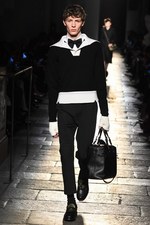 ボッテガ・ヴェネタ 2017-18年秋冬コレクション - 上質な装いの上ではエレガントな遊びを｜写真40