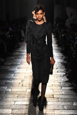 ボッテガ・ヴェネタ 2017-18年秋冬コレクション - 上質な装いの上ではエレガントな遊びを｜写真46