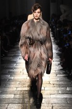 ボッテガ・ヴェネタ 2017-18年秋冬コレクション - 上質な装いの上ではエレガントな遊びを｜写真55
