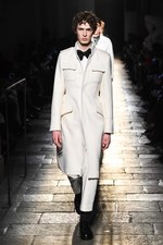 ボッテガ・ヴェネタ 2017-18年秋冬コレクション - 上質な装いの上ではエレガントな遊びを｜写真62