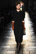 ボッテガ・ヴェネタ 2017-18年秋冬コレクション - 上質な装いの上ではエレガントな遊びを｜写真64