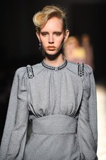 ボッテガ・ヴェネタ 2017-18年秋冬コレクション - 上質な装いの上ではエレガントな遊びを｜写真69