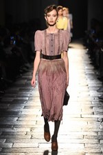 ボッテガ・ヴェネタ 2017-18年秋冬コレクション - 上質な装いの上ではエレガントな遊びを｜写真70