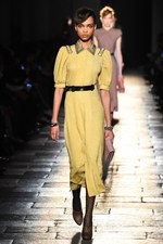 ボッテガ・ヴェネタ 2017-18年秋冬コレクション - 上質な装いの上ではエレガントな遊びを｜写真72