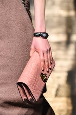 ボッテガ・ヴェネタ 2017-18年秋冬コレクション - 上質な装いの上ではエレガントな遊びを｜写真74