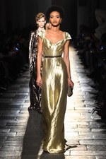 ボッテガ・ヴェネタ 2017-18年秋冬コレクション - 上質な装いの上ではエレガントな遊びを｜写真88