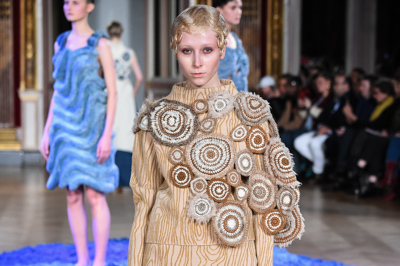 アンリアレイジ(ANREALAGE) 2017-18年秋冬 ウィメンズ