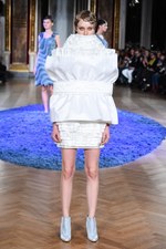 アンリアレイジ 2017年秋冬コレクション - 時間を重ね宿した記憶、削れば浮かび上がる洋服の可能性｜写真8