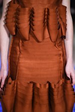 アンリアレイジ 2017年秋冬コレクション - 時間を重ね宿した記憶、削れば浮かび上がる洋服の可能性｜写真17