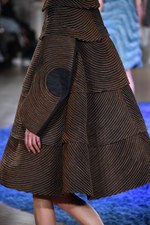 アンリアレイジ 2017年秋冬コレクション - 時間を重ね宿した記憶、削れば浮かび上がる洋服の可能性｜写真59