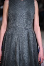 アンリアレイジ 2017年秋冬コレクション - 時間を重ね宿した記憶、削れば浮かび上がる洋服の可能性｜写真61