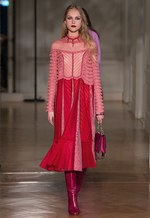 ヴァレンティノ 2017-18年秋冬コレクション - 運命的な出会いまでの道しるべ｜写真6