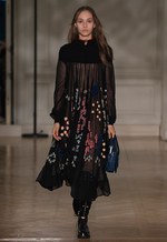 ヴァレンティノ 2017-18年秋冬コレクション - 運命的な出会いまでの道しるべ｜写真15