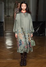 ヴァレンティノ 2017-18年秋冬コレクション - 運命的な出会いまでの道しるべ｜写真28