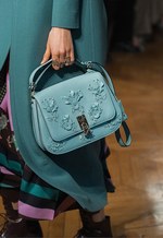 ヴァレンティノ 2017-18年秋冬コレクション - 運命的な出会いまでの道しるべ｜写真29