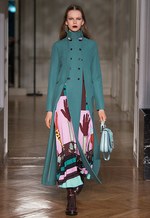 ヴァレンティノ 2017-18年秋冬コレクション - 運命的な出会いまでの道しるべ｜写真30